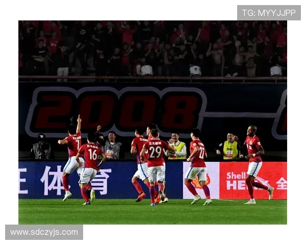 中赫国安与河南建业激战正酣谁能在这场对决中笑到最后